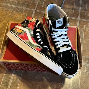 Floral Vans 🌺🌸